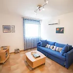 Διαμέρισμα Agiazi Poros Summer House