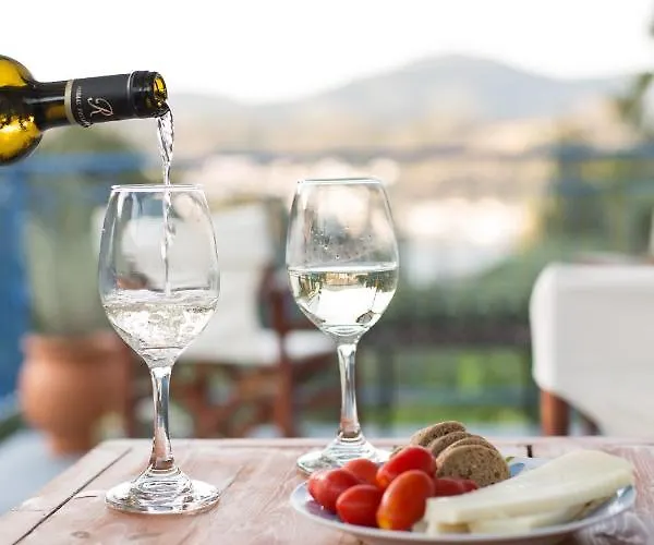 Agiazi Poros Summer House * Галатас